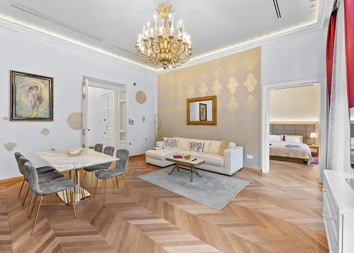Count Zrinyi Basilica Luxurious Residence