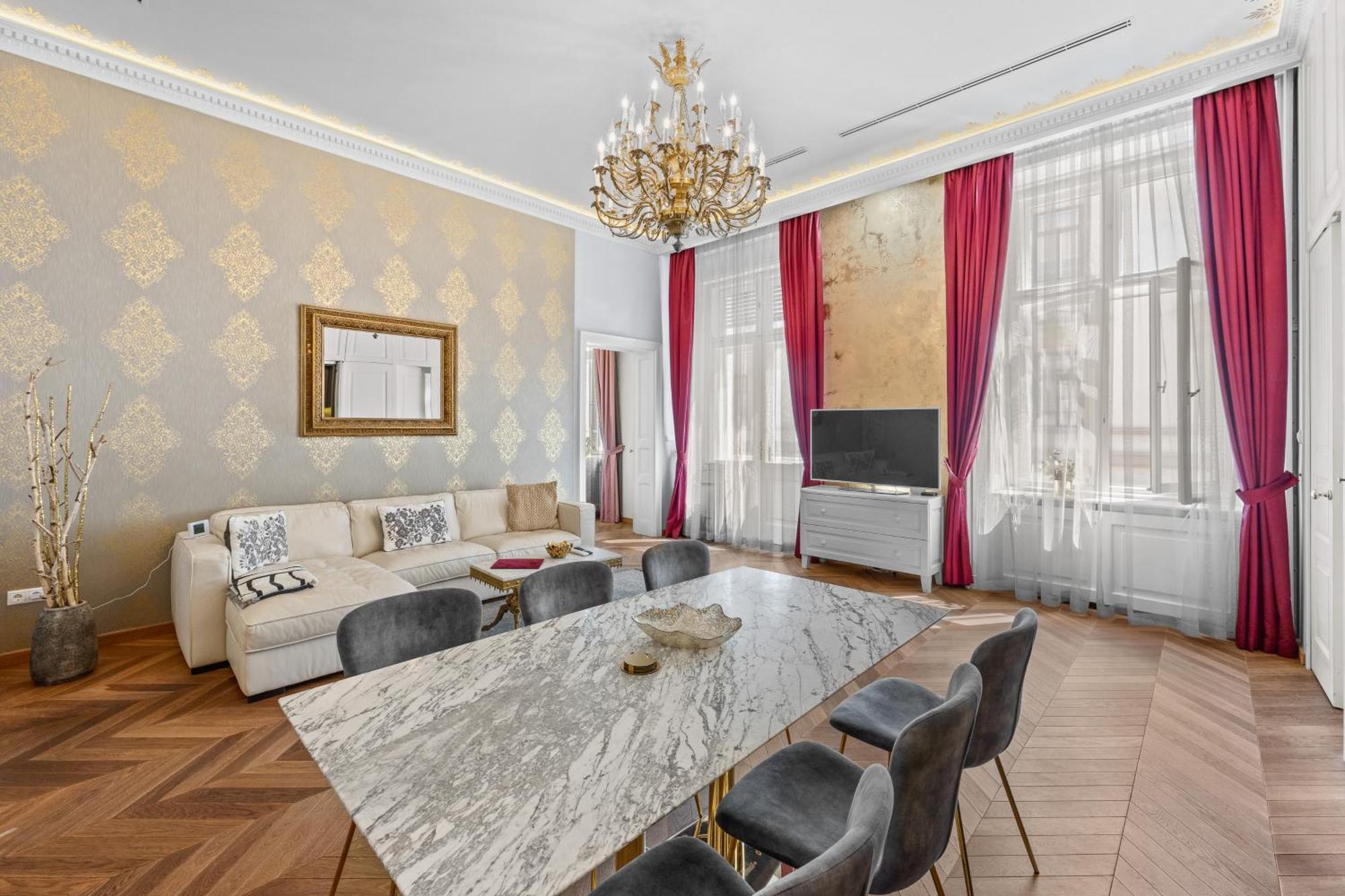 Count Zrinyi Basilica Luxurious דירה *